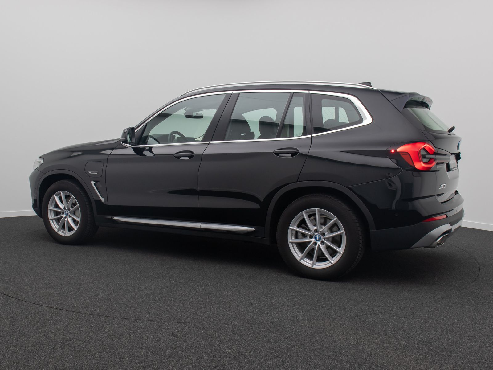 BMW X3 xD30e DriveAss DAB Kamera HiFi WLAN Sportsitz