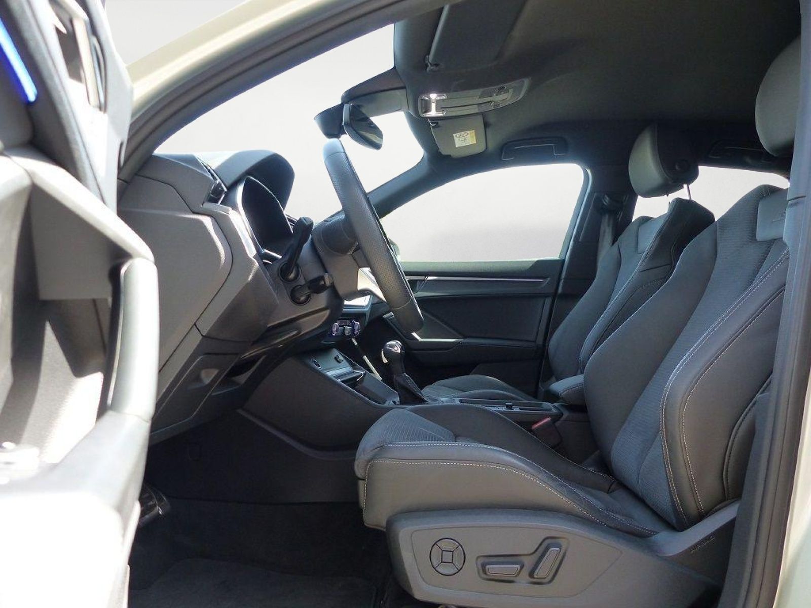 Audi Q3 Sportback 40 TFSI quattro S-tronic S line - Samsaru's Car Outlet