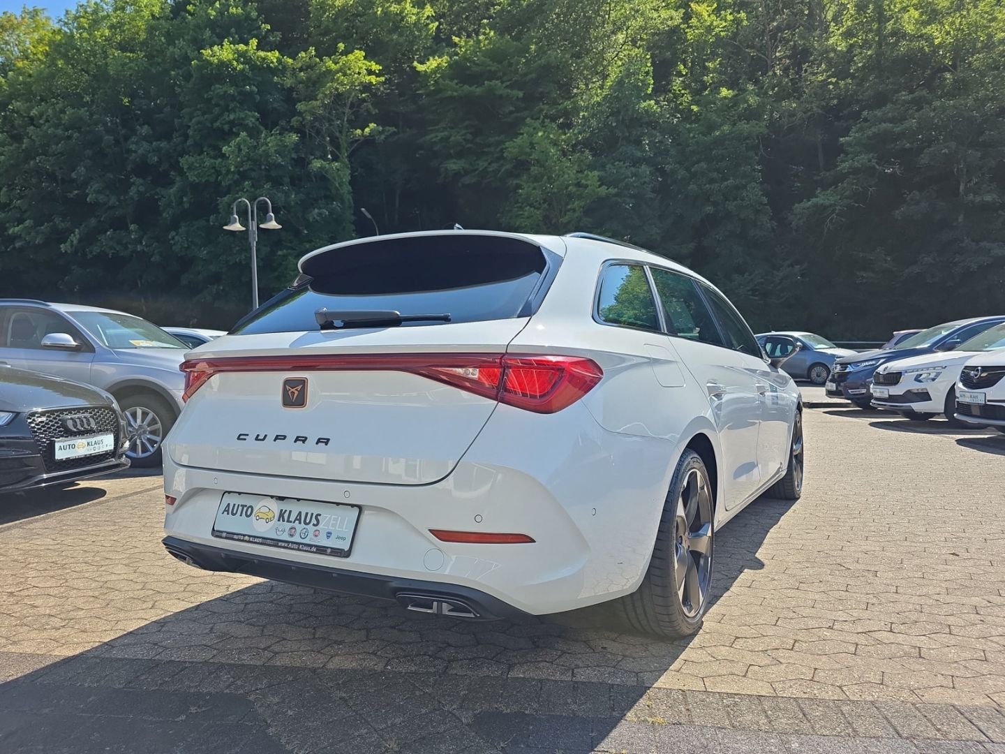 Cupra Leon Sportstourer 1.5 eTSI - Samsaru's Car Outlet
