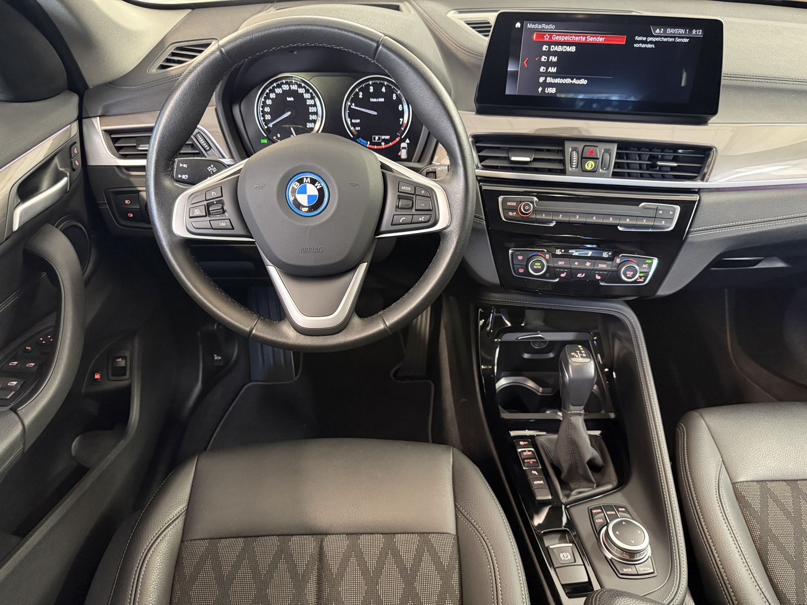 BMW X1 xDrive25e - Samsaru's Car Outlet