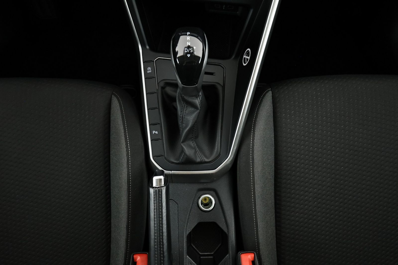 Volkswagen Taigo 1.0 TSI Life - Samsaru's Car Outlet
