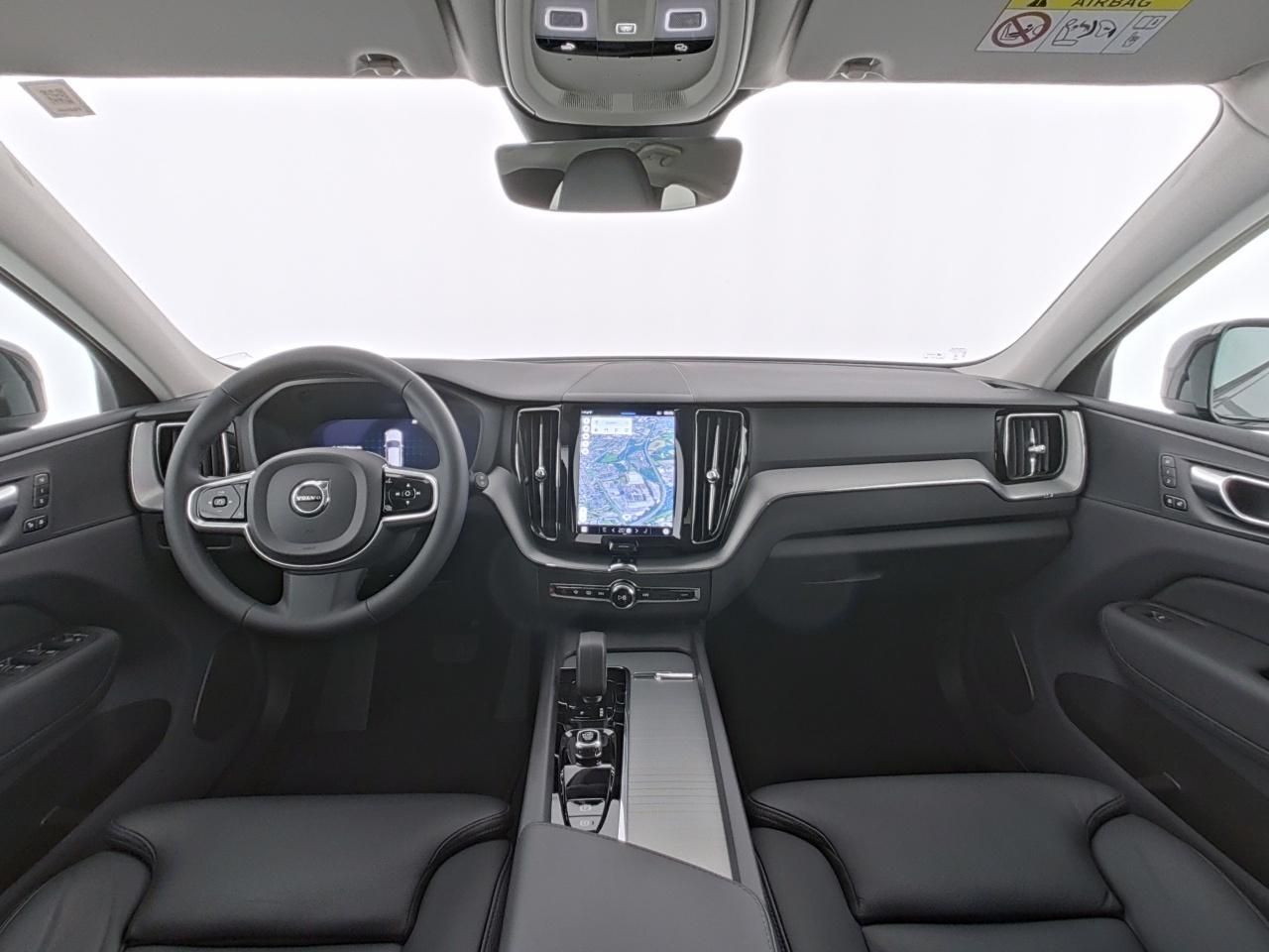 Volvo XC60 B4 Plus Dark - Samsaru's Car Outlet