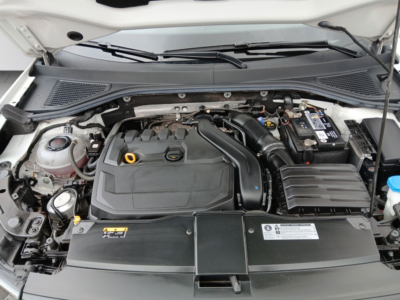 Volkswagen T-Roc 1.5 TSI - Samsaru's Car Outlet