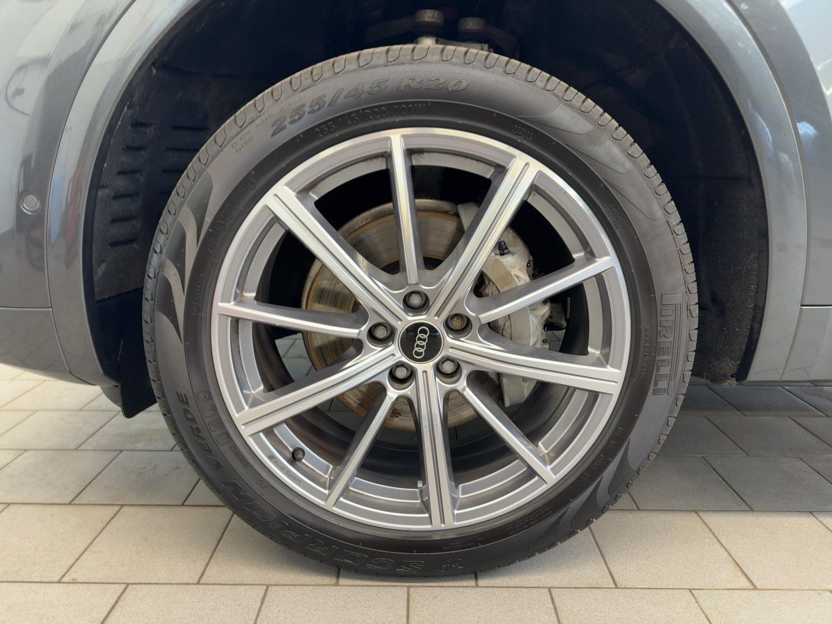 Audi Q5 S line 40 TDI quattro virtual AHK