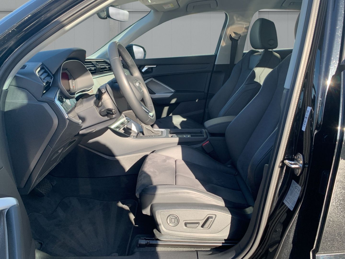 Audi Q3 Sportback 35 TDI quattro S tronic S line - Samsaru's Car Outlet
