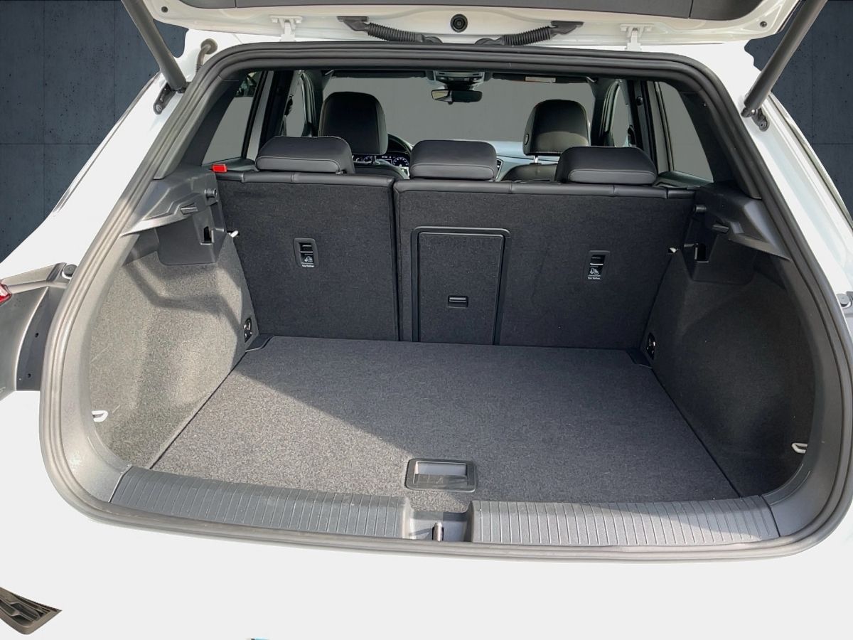Volkswagen T-ROC 2.0 TSI DSG 4Motion R-Line - Samsaru's Car Outlet