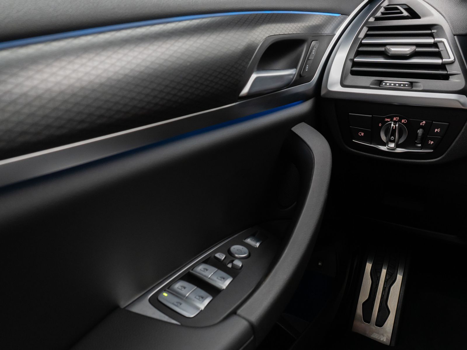 BMW X3 xD30e M Sport 360°Laser HUD DAB HiFi Komfort