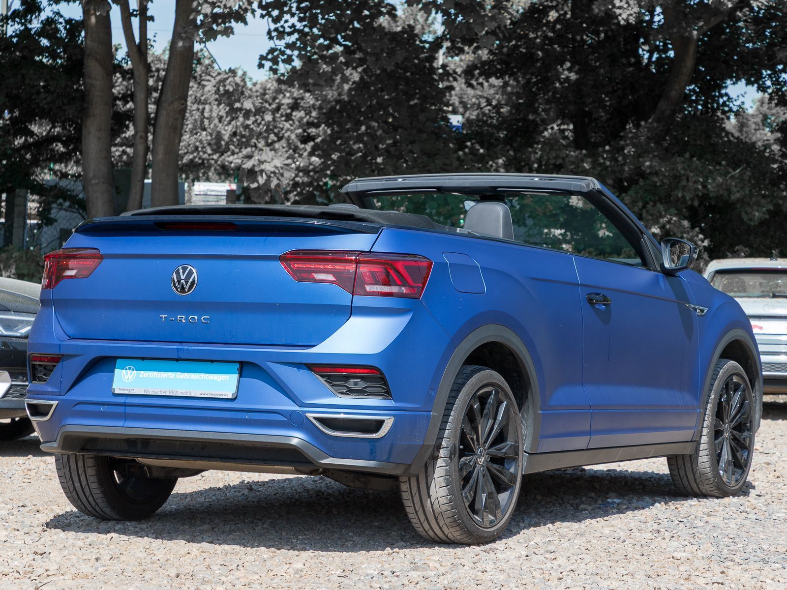 Volkswagen T-Roc 1.5 TSI DSG R-LINE EDITION - Samsaru's Car Outlet