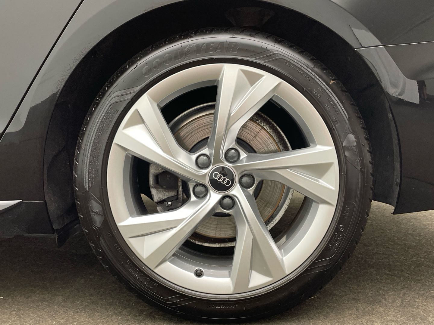 Audi A4 Avant S line 35 TFSI - Samsaru's Car Outlet