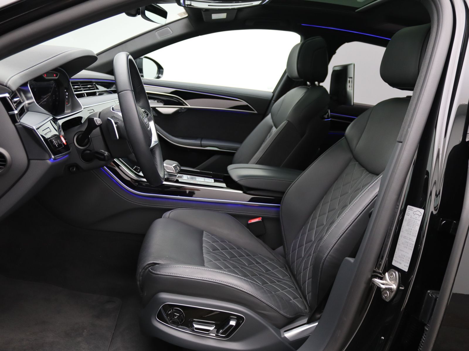 Audi A8 lang 50 TDI quattro - Samsaru's Car Outlet