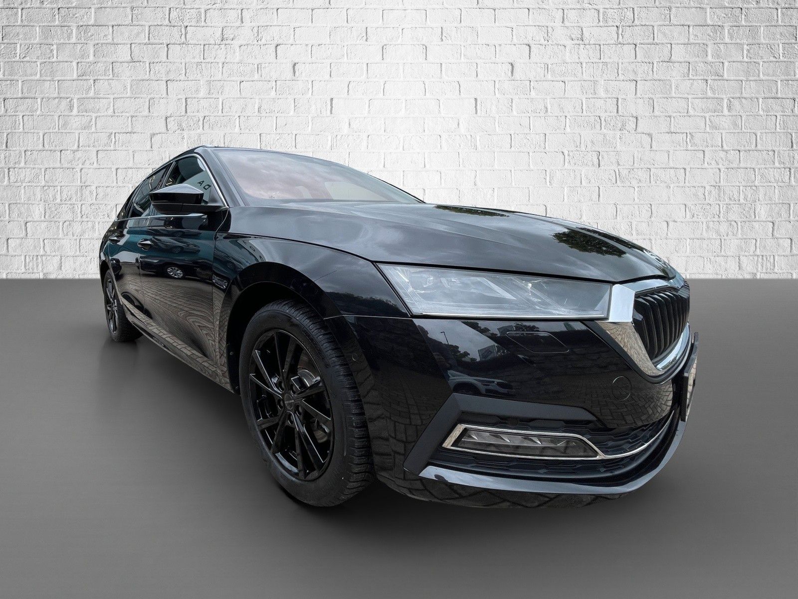 Skoda Octavia Combi TSI iV DSG First Edition ACC DCC