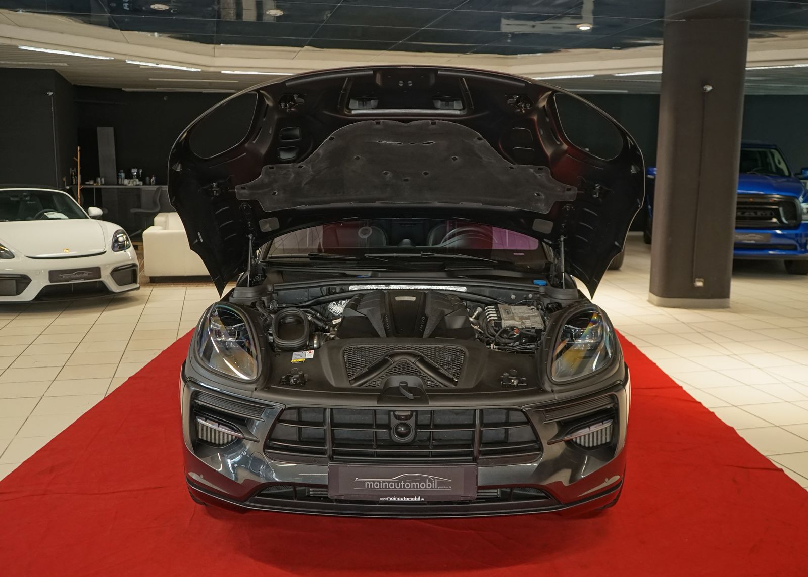 Porsche Macan GTS - Samsaru's Car Outlet