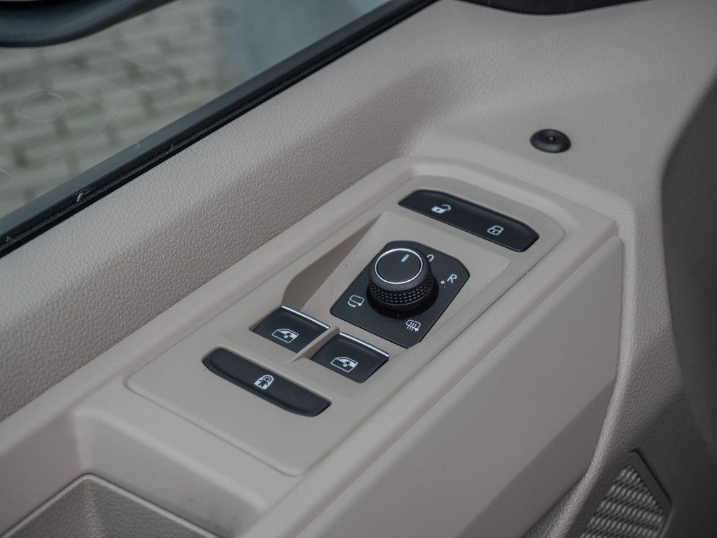 Volkswagen T7 Multivan 2.0TDI DSG - Samsaru's Car Outlet