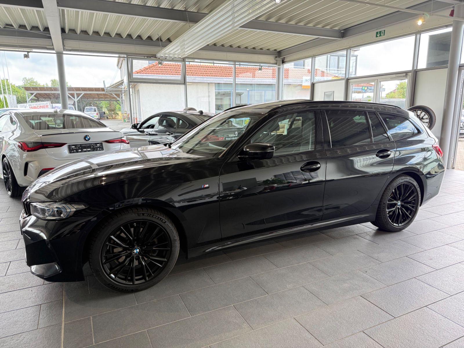 BMW 320d Touring M Sport - Samsaru's Car Outlet