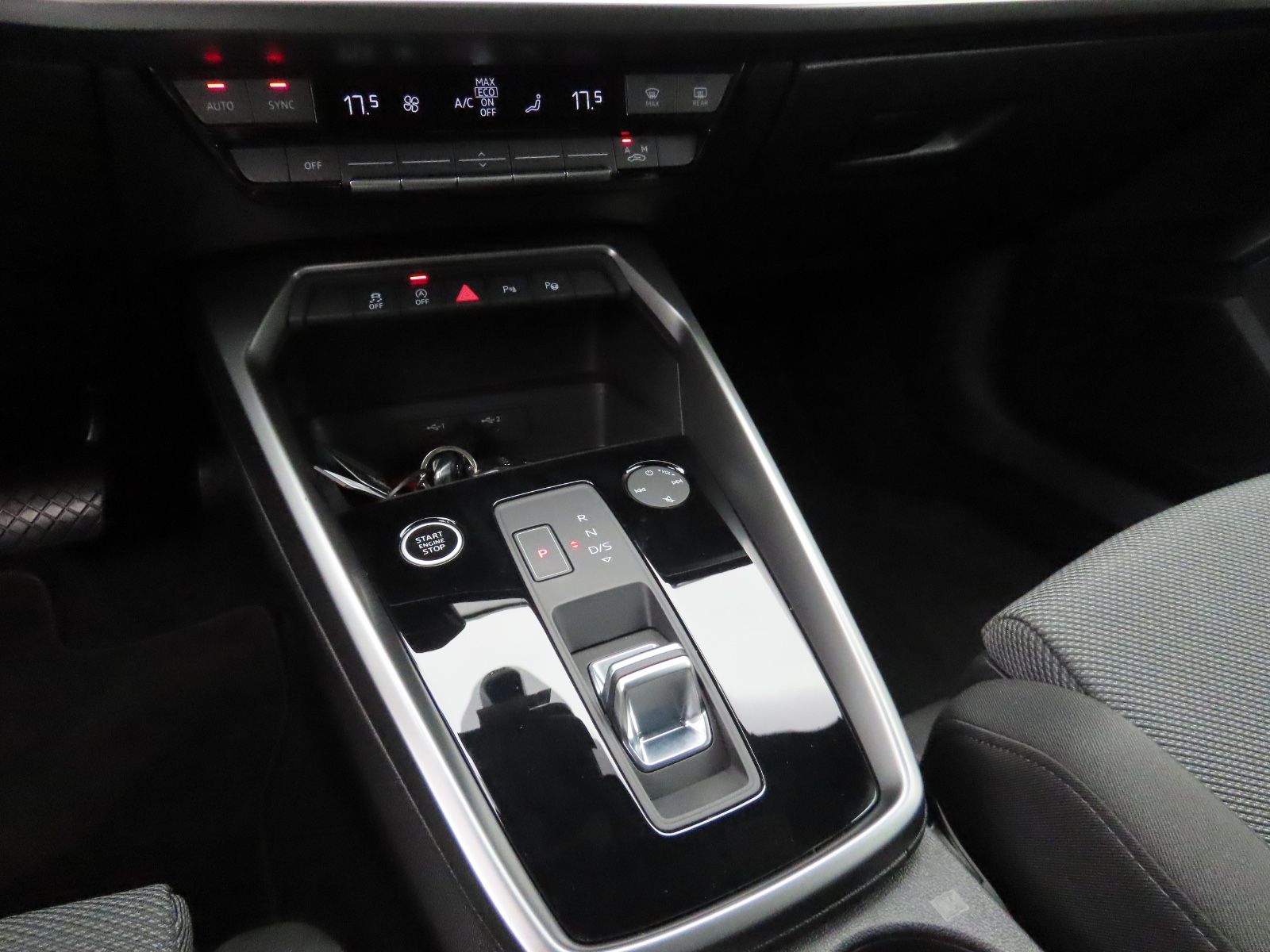 Audi A3 35 TFSI Sportback Sportsitze Navigation