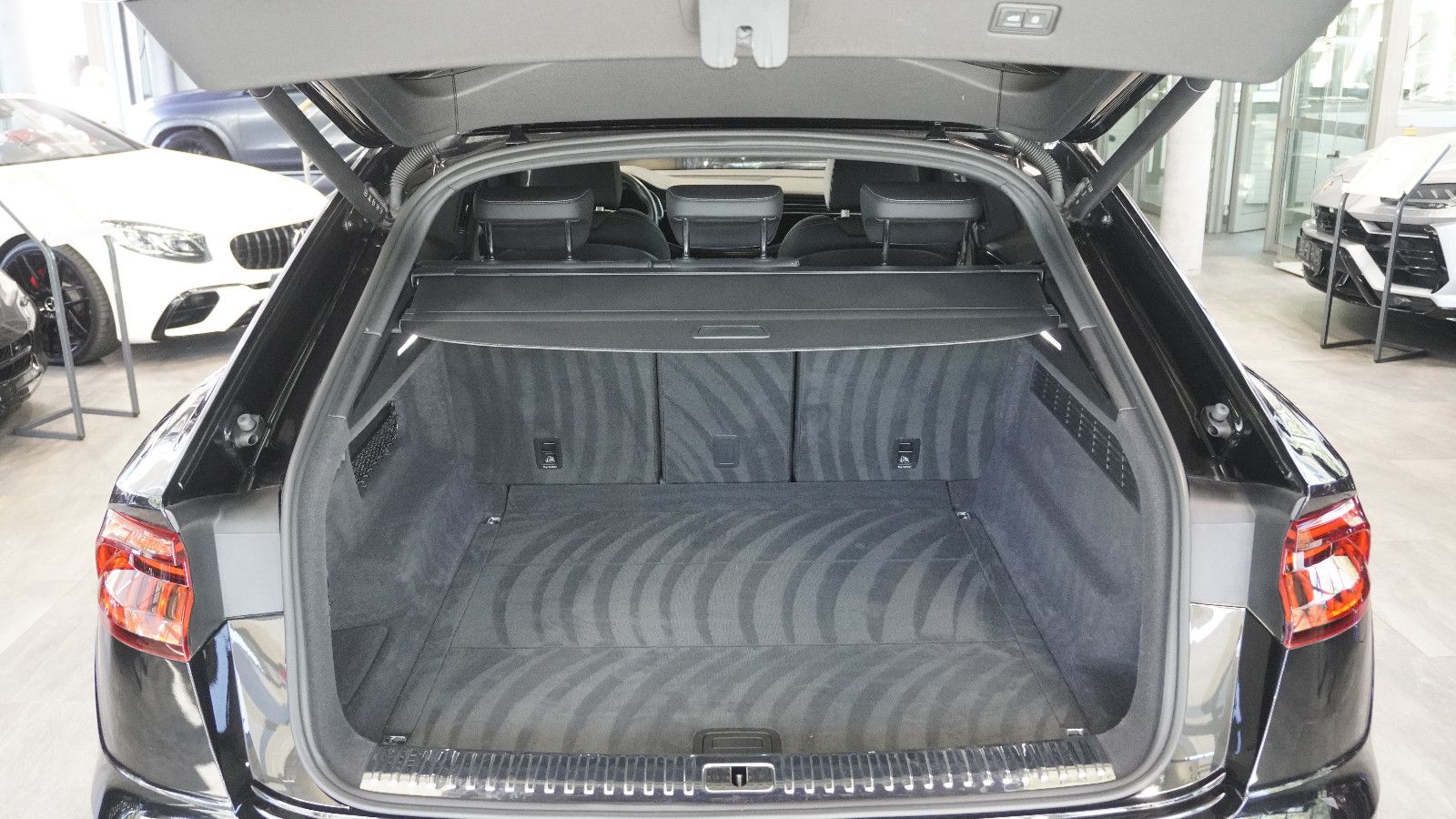 Audi Q8 50 TDI S-LINE*COMPETITION-PLUS*LUFT*CARBON*22