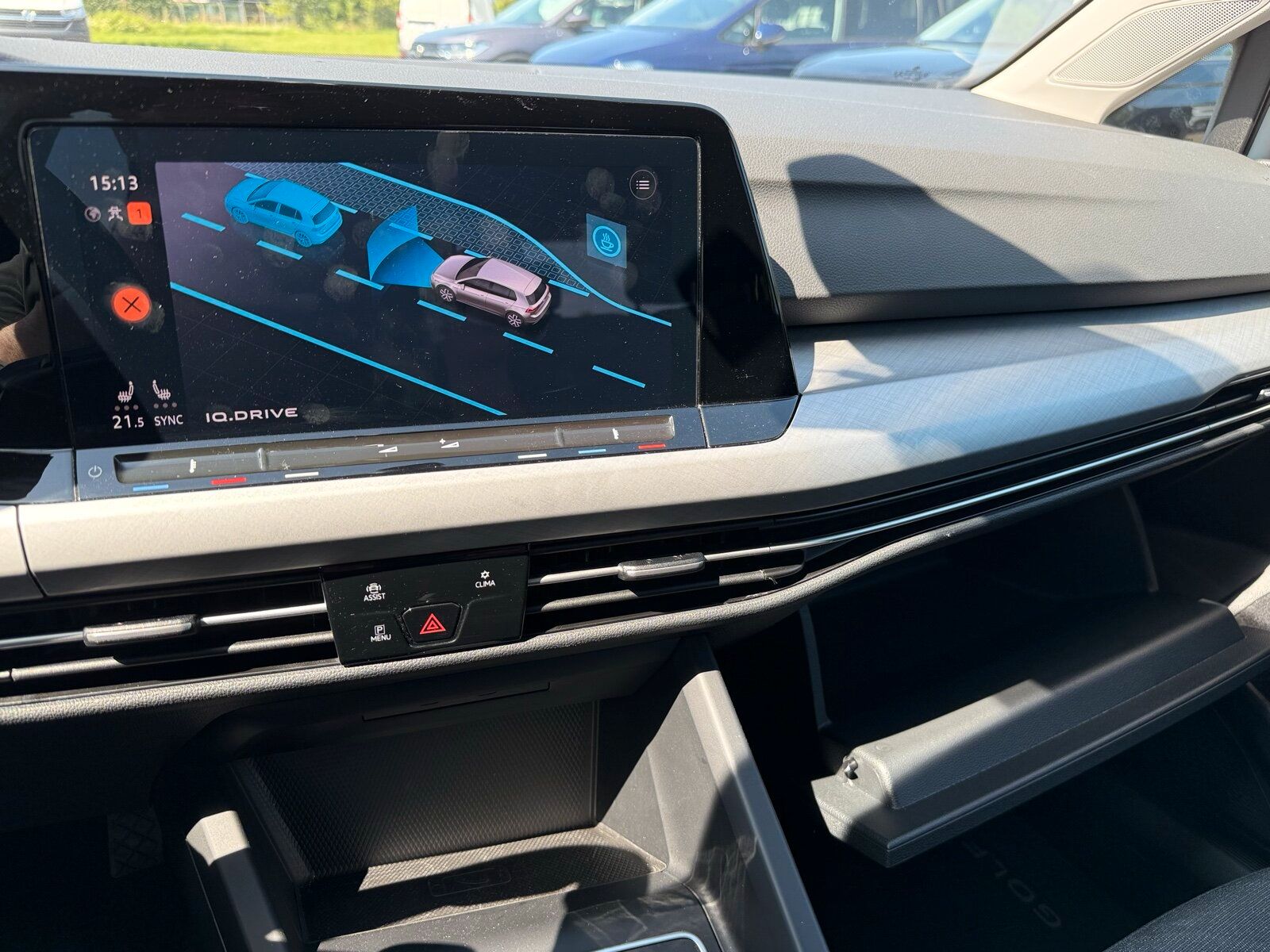 Volkswagen 1.5 eTSI Life - Samsaru's Car Outlet