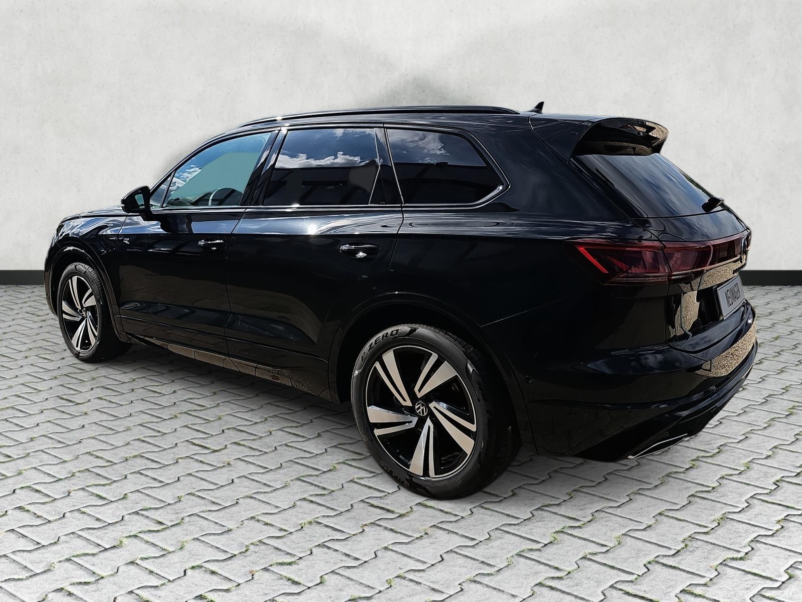 Volkswagen Touareg R-Line 3.0 V6 TDI 4Motion / Pano / 360Gr