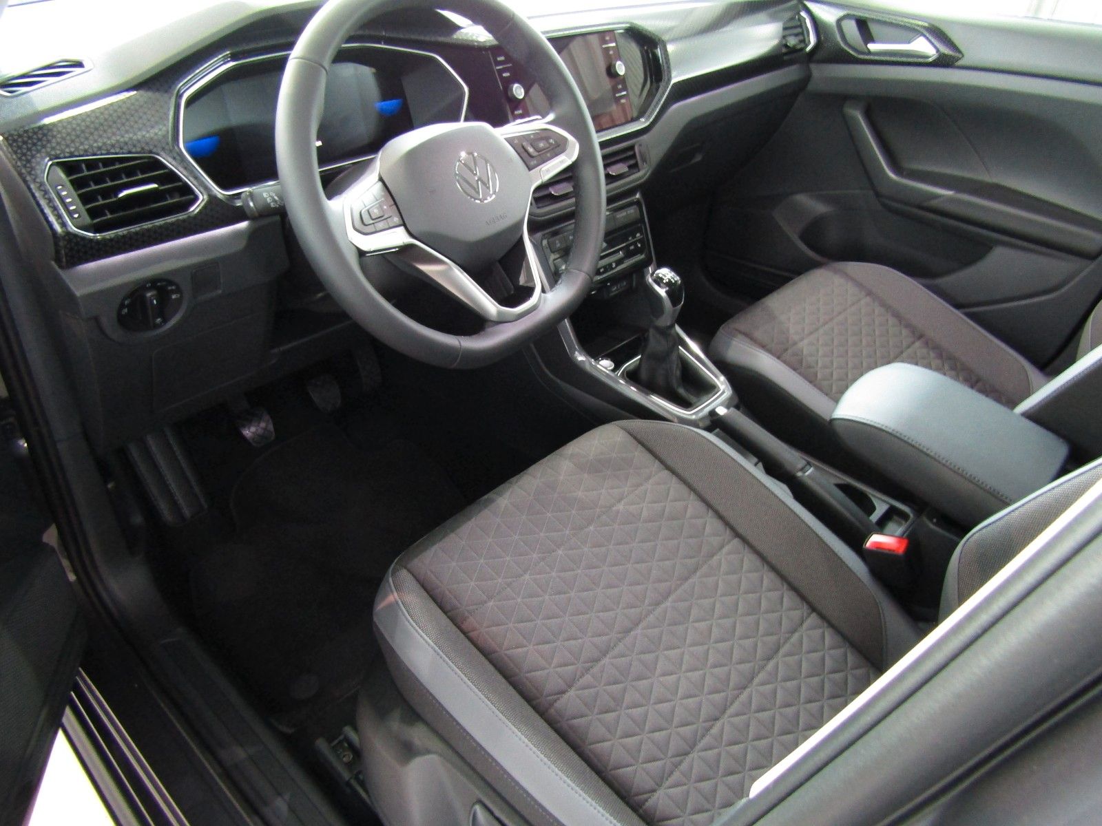 Volkswagen T-Cross Style 1.0 l TSI - Samsaru's Car Outlet