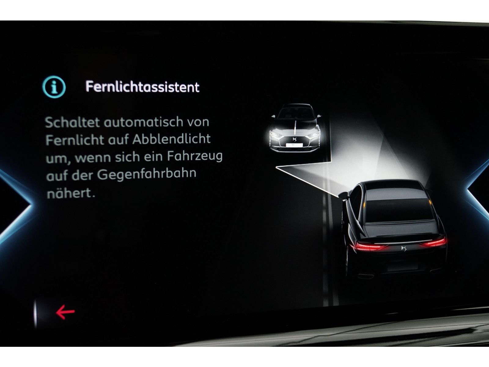 DS Automobiles DS9 E-Tense 225 Performance Line+ Nachtsicht