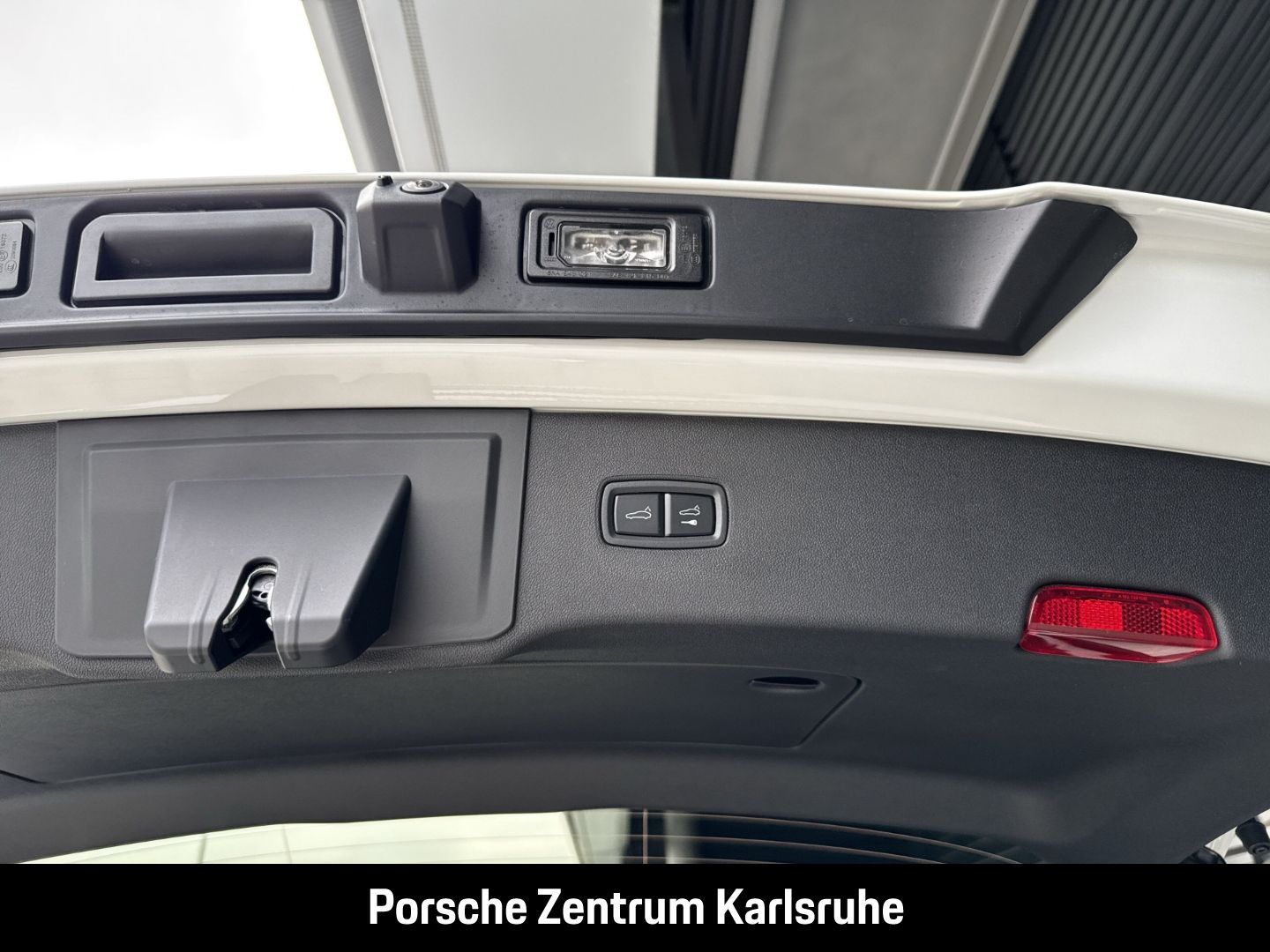 Porsche Cayenne BOSE Sportabgasanlage Luftfederung LED