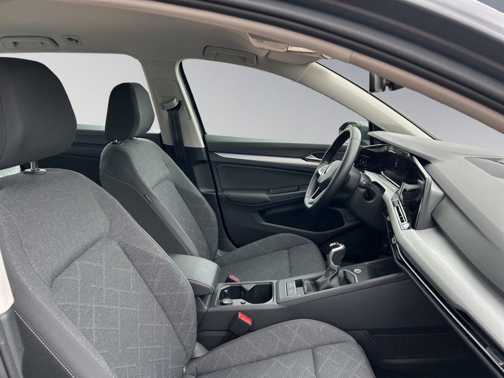 Volkswagen Golf VIII Variant Life - Samsaru's Car Outlet