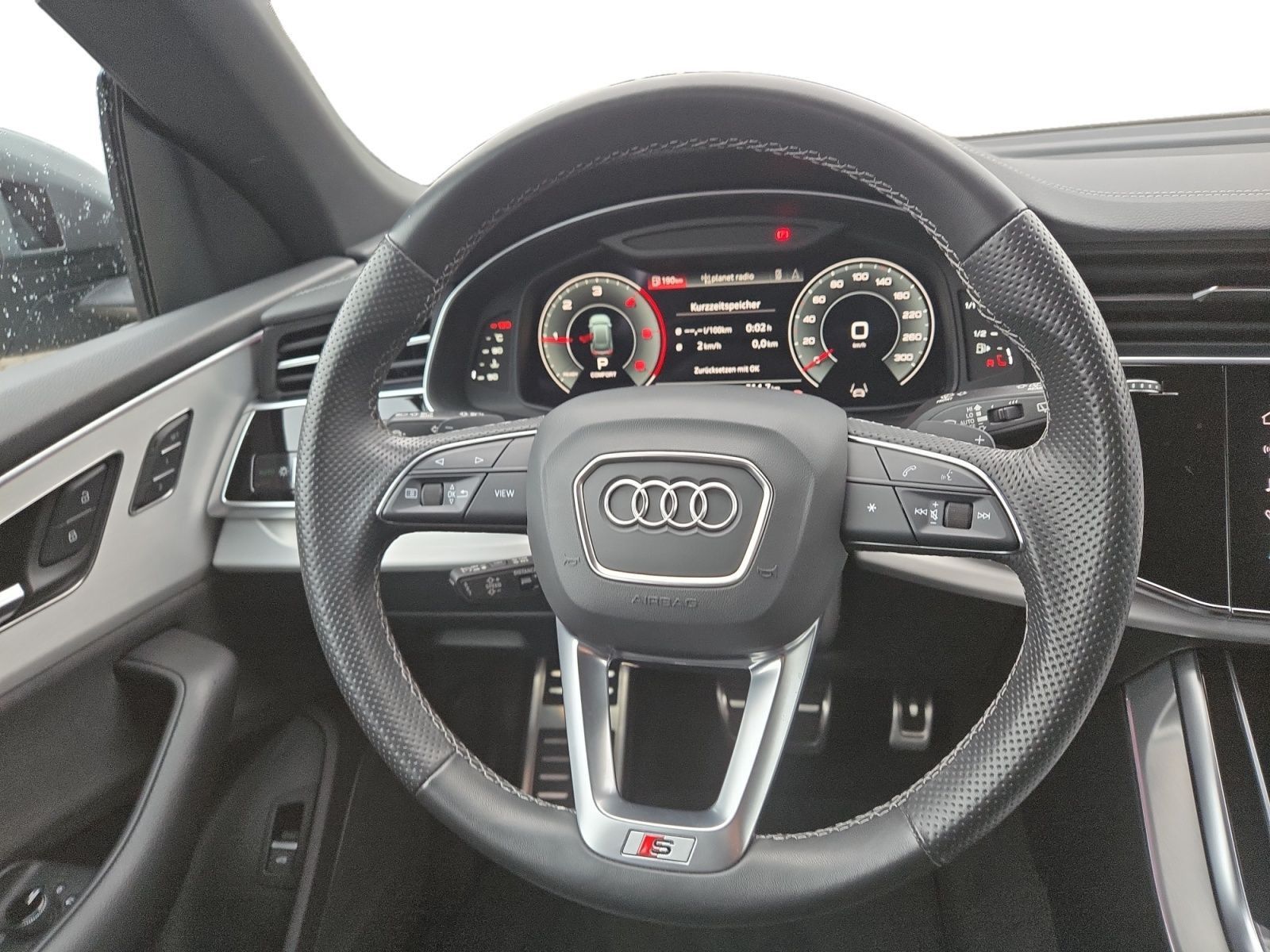 Audi Q8 50 TDI S LINE/LEDER/MATRIX/360°VIEW/STHZG./AH