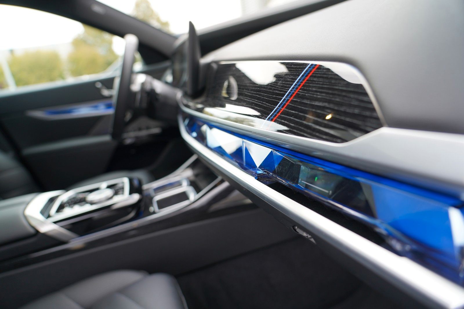 BMW 740d xDrive M Sport SKYLOUNGE LUFT HUD SOFT 360