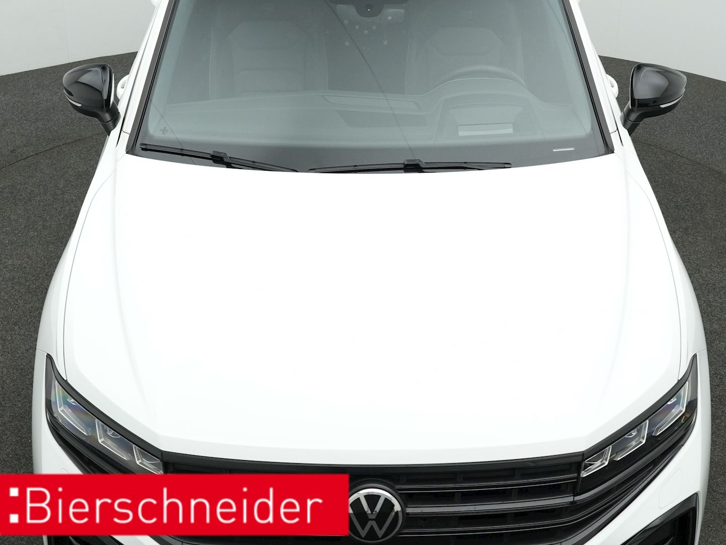 Volkswagen Touareg 3.0 TDI R-line BLACK-STYLE - Samsaru's Car Outlet