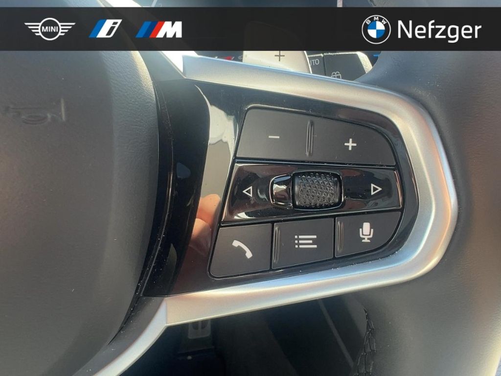 BMW 318 i Touring M Sport Driving Assistant 360°