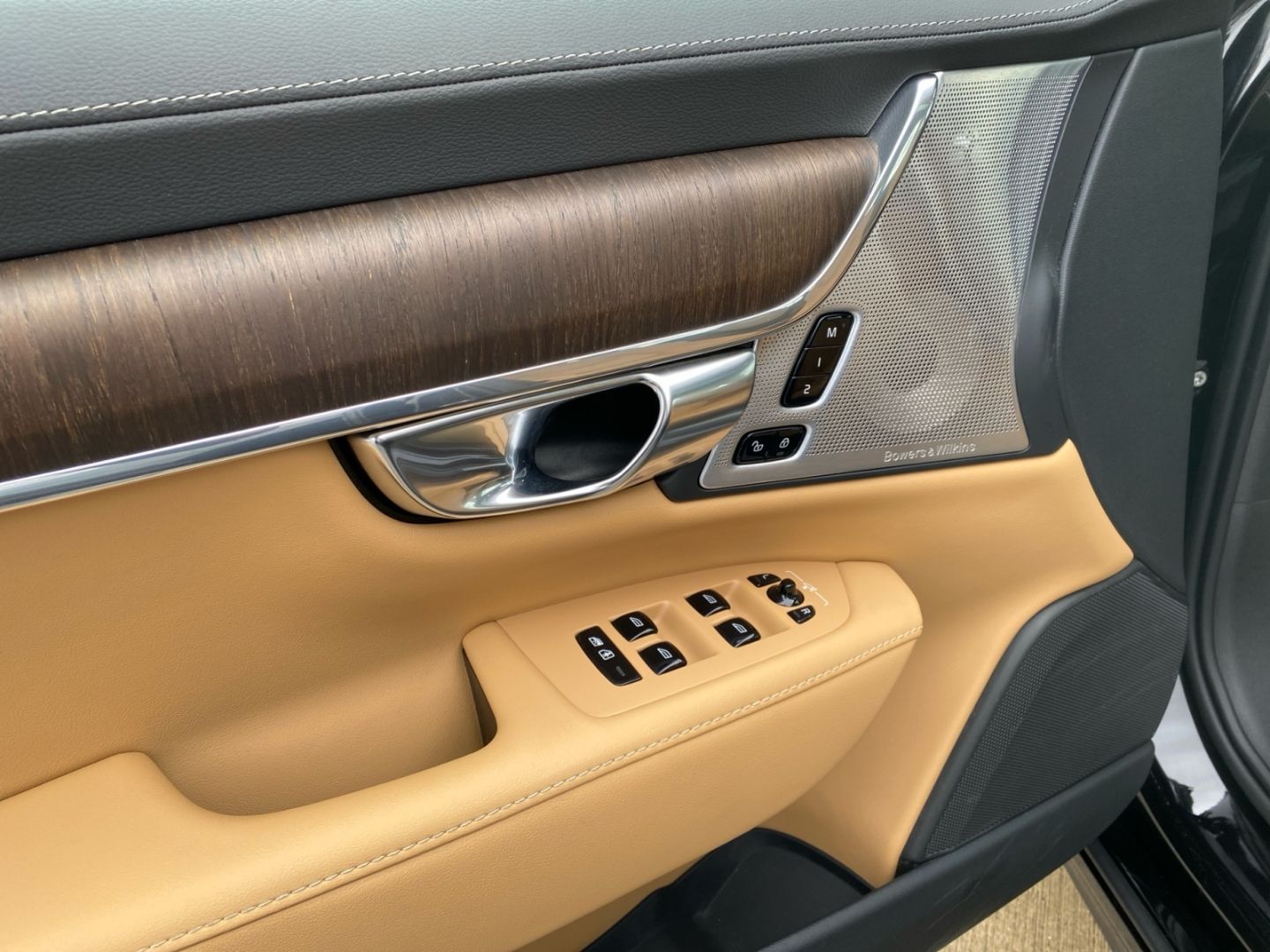 Volvo S90 Ultimate Bright T8 AWD Recharge Plug-In Hybr