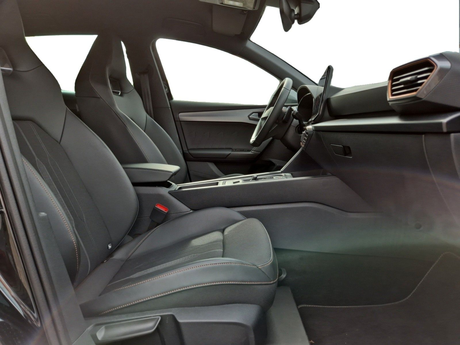 Cupra Leon 1.5 eTSI - Samsaru's Car Outlet