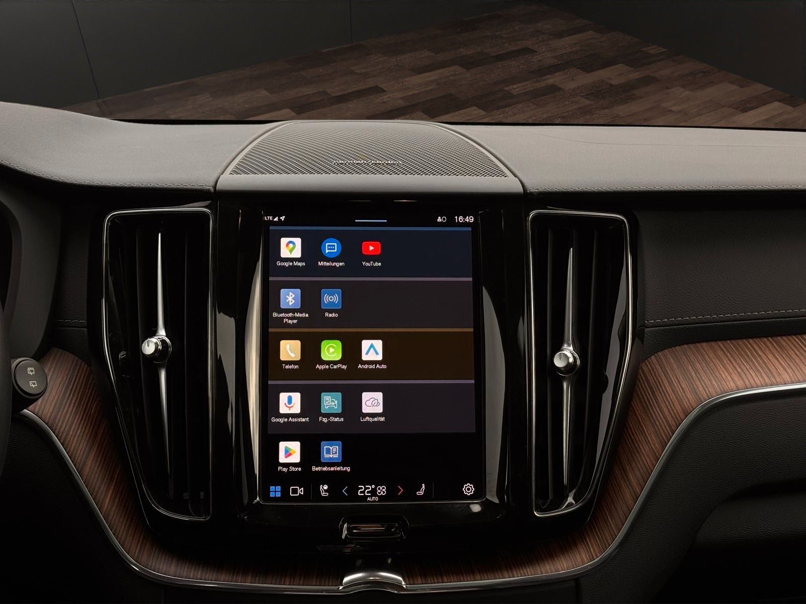 Volvo XC60 Ultimate Dark AWD AHK°PANO°HUD°360°STANDHZG