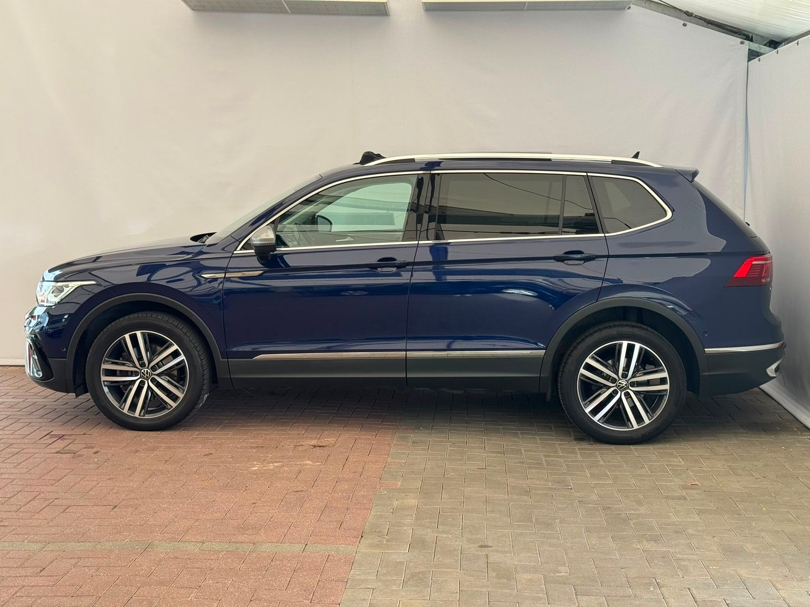 Volkswagen Tiguan Allspace Elegance 2.0TDI DSG+7-SITZER+4M+
