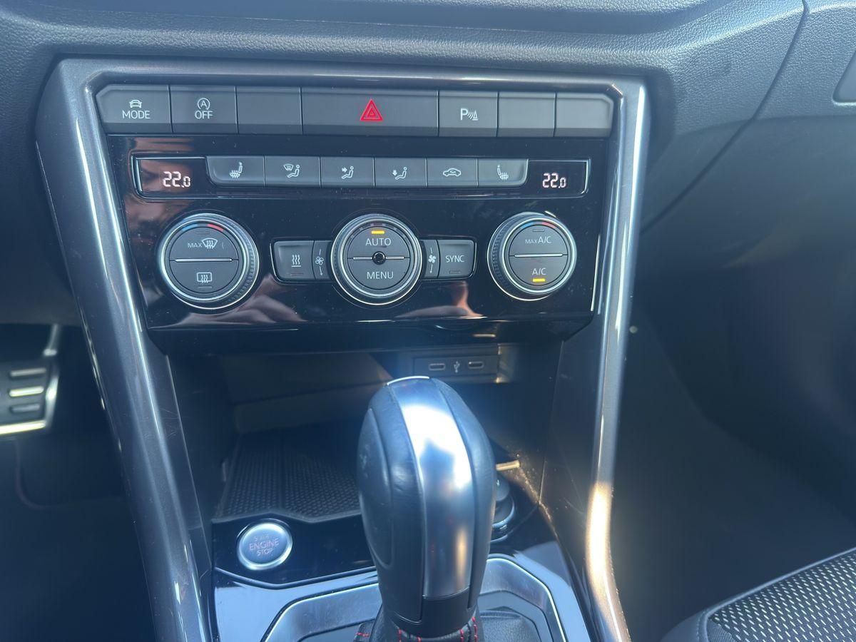 Volkswagen T-Roc Sport 1.5 TSI DSG - Samsaru's Car Outlet