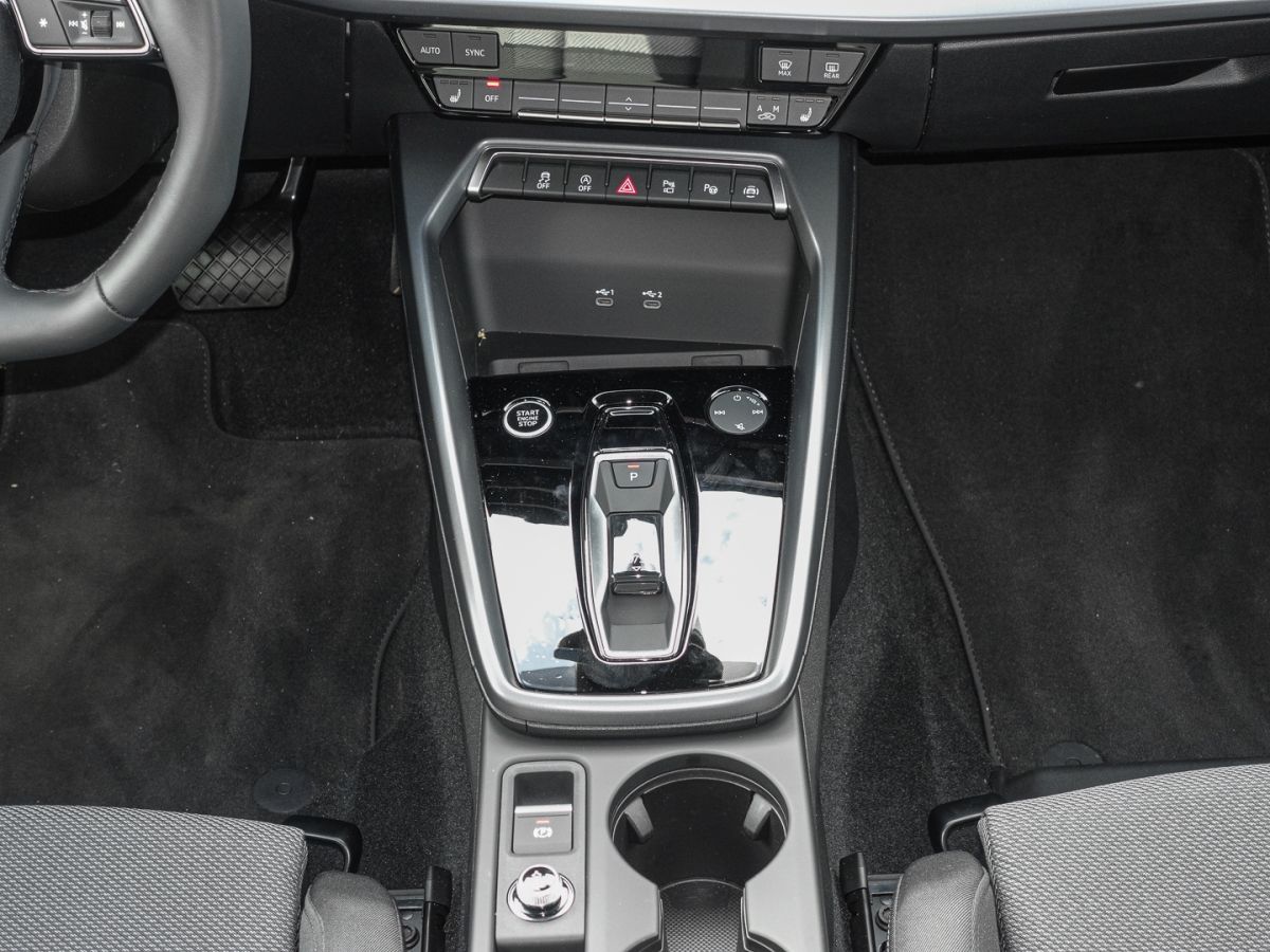 Audi A3 Sportback 30 1.5 TFSI advanced - Samsaru's Car Outlet