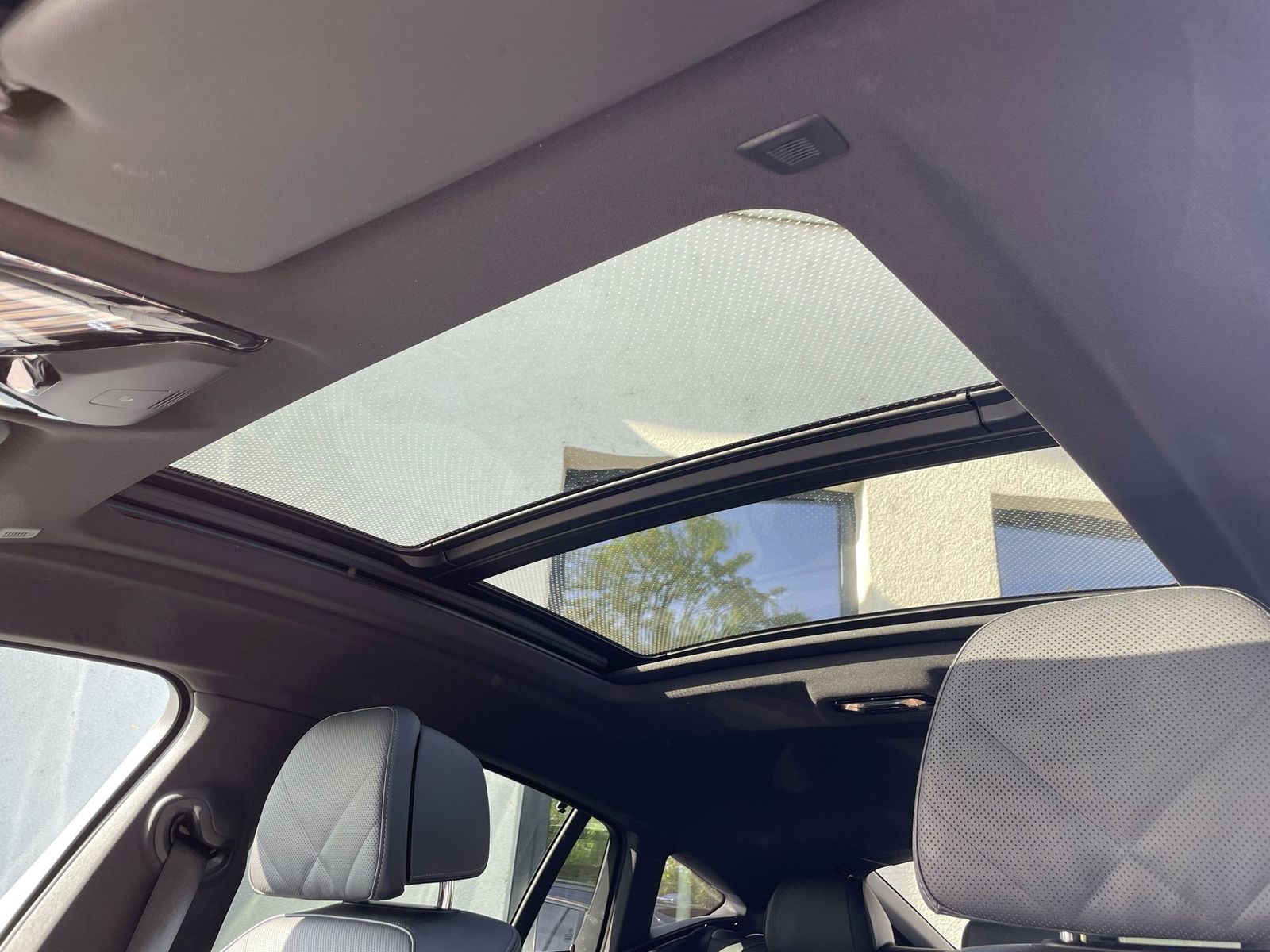 BMW X6 xDrive40d M Sport || AHK Sky Lounge H&K HUD
