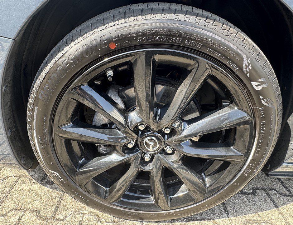 Mazda 3 2.0L e-SKYACTIV G 122ps 6AT FWD Homura