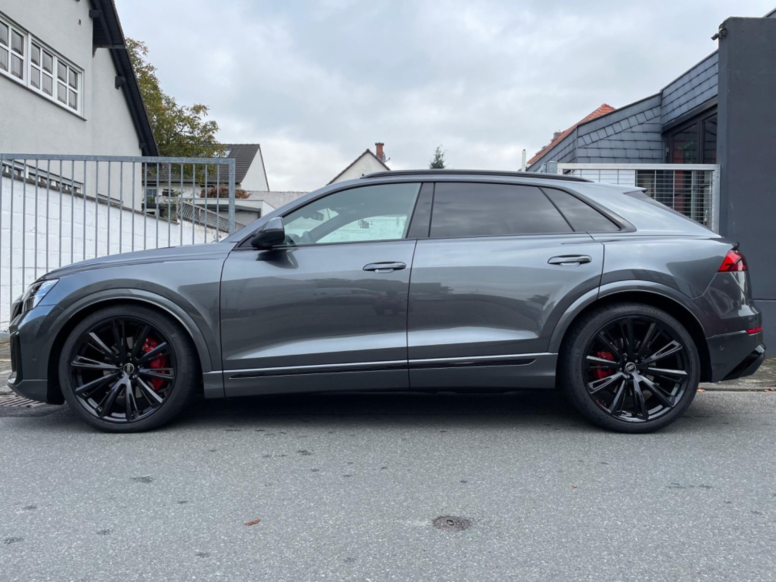 Audi Q8 50 TDI SLine - Samsaru's Car Outlet