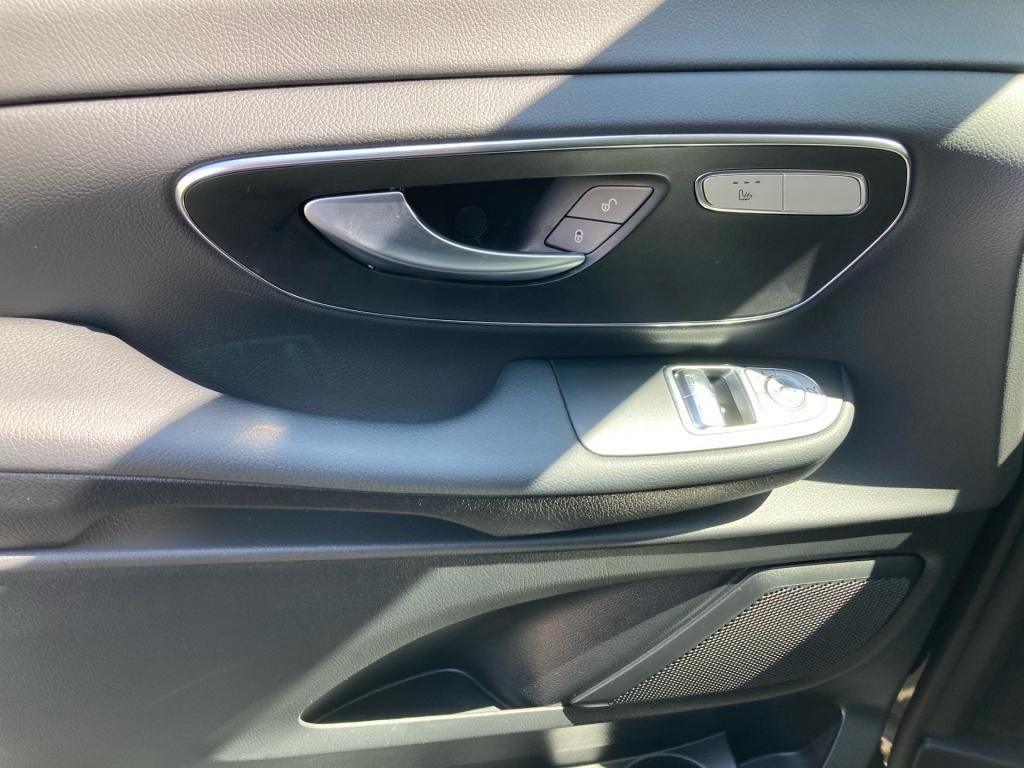 Mercedes-Benz V 300 d STYLE - Samsaru's Car Outlet