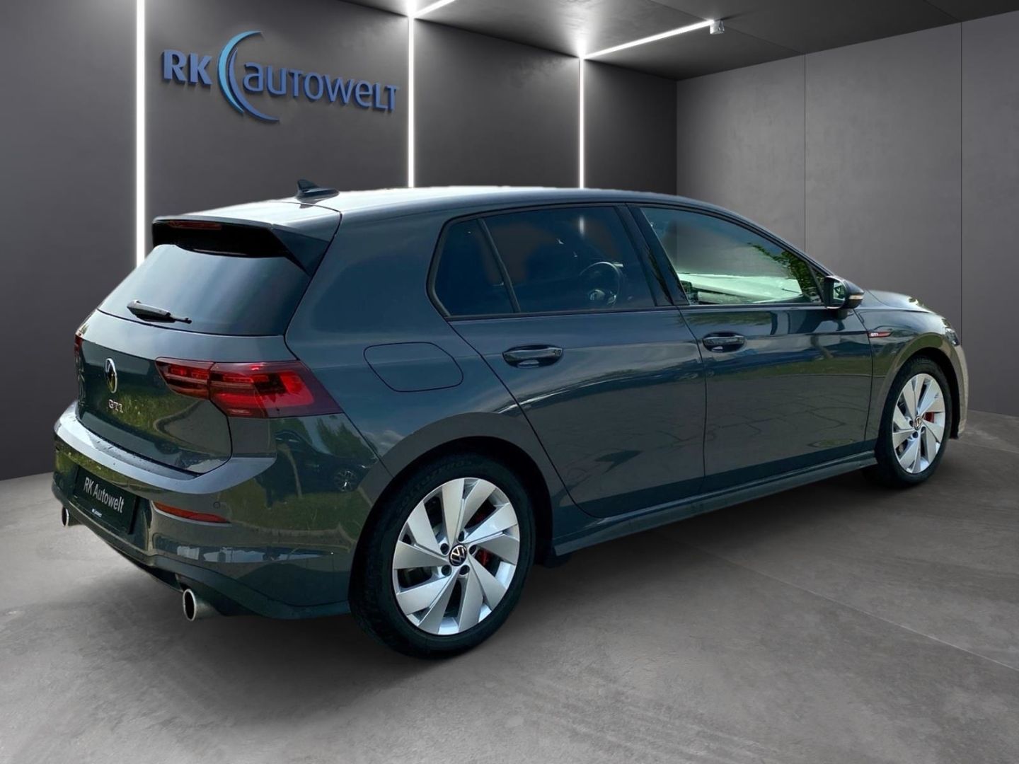 Volkswagen Golf 8 VIII GTI 2.0 TSI - Samsaru's Car Outlet