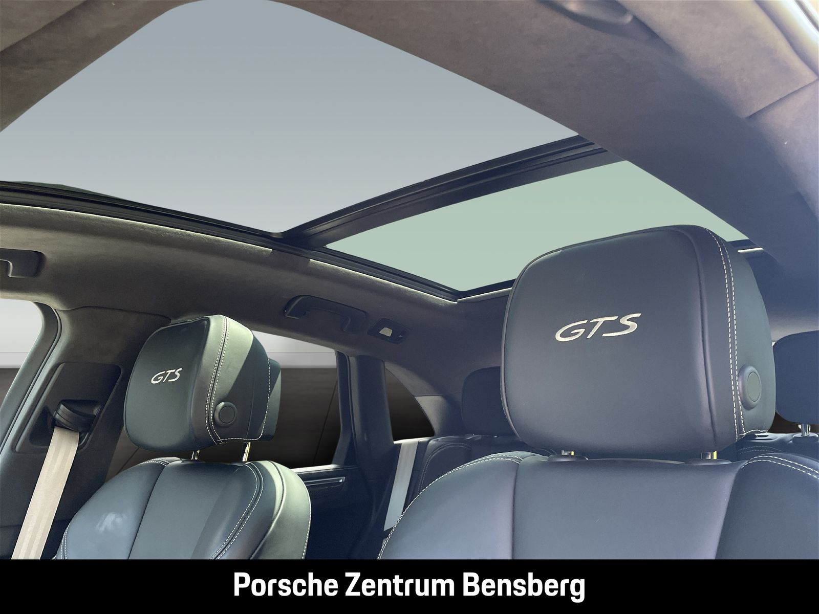 Porsche Macan GTS Pano StHz 18W ACC Surround View