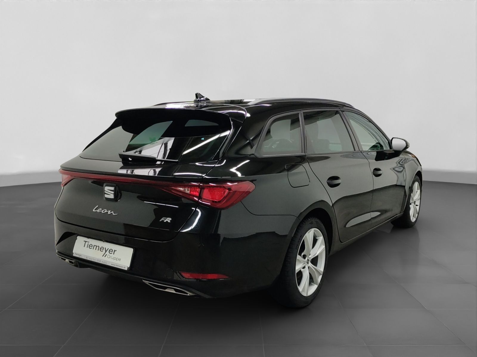 Seat Leon Sportstourer 2.0 TDI DSG FR NAVI AHK AC GJR