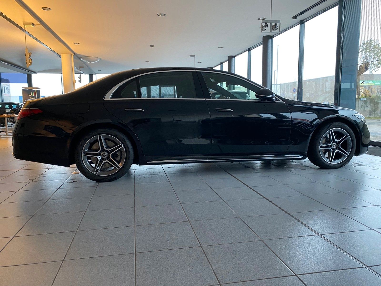 Mercedes-Benz S 580 4M L AMG Line - Samsaru's Car Outlet