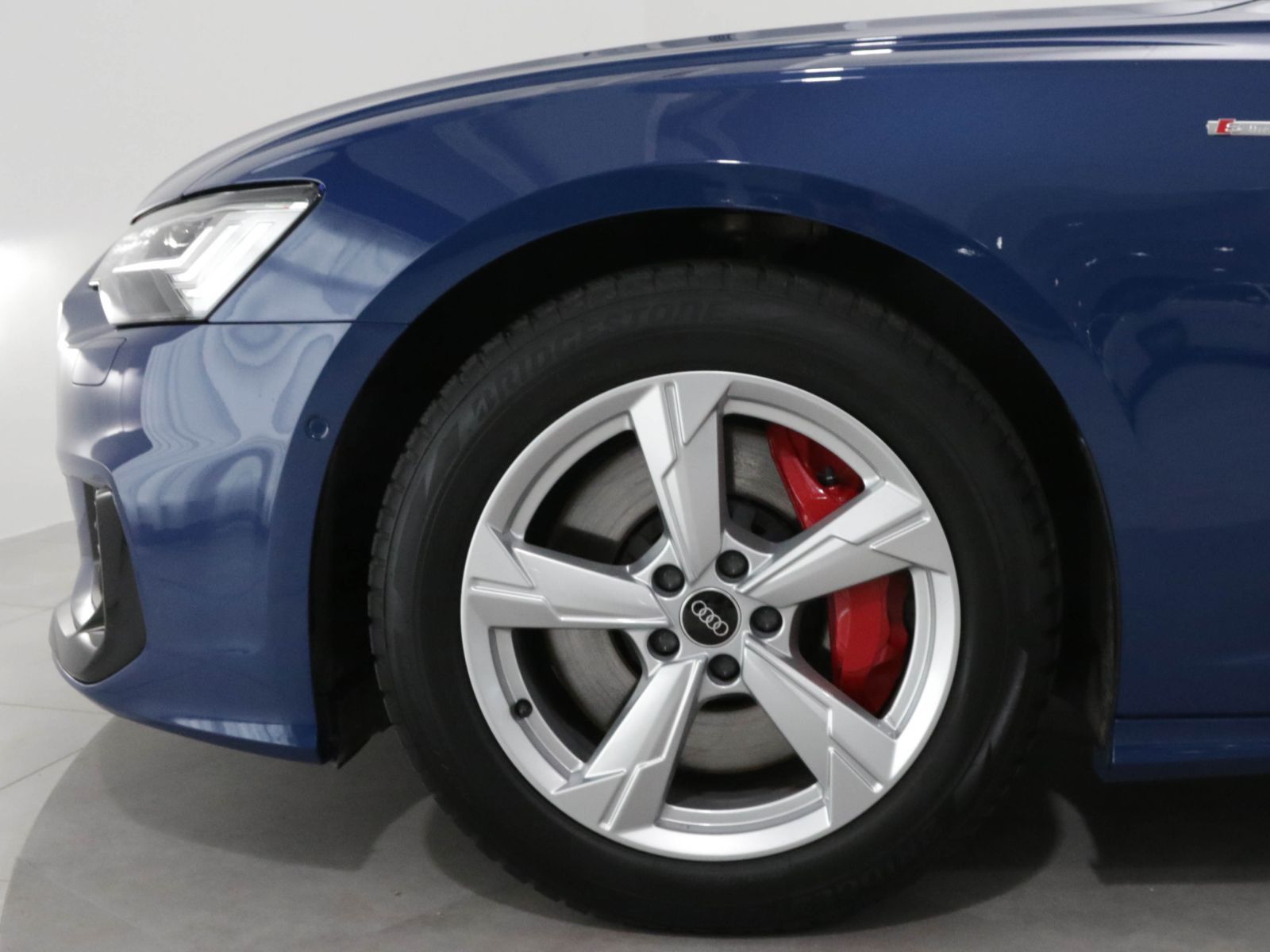 Audi A6 Avant 55 TFSIe quattro S line - Samsaru's Car Outlet