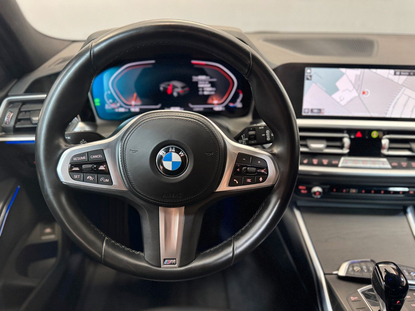 BMW 320d M-Sport - Samsaru's Car Outlet