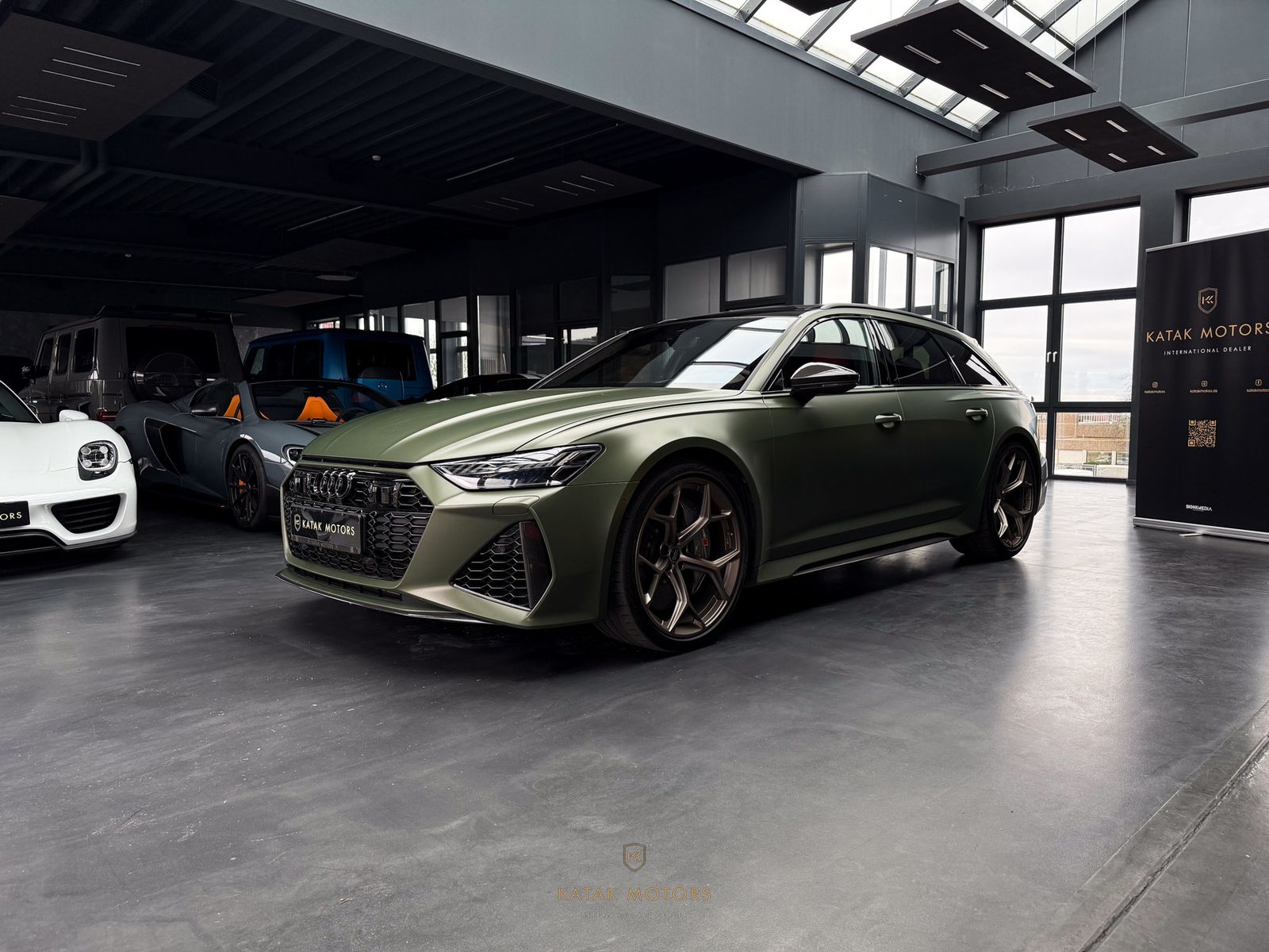 Audi RS6 PERFORMA/FULLCARBON/DYNAMIK+/PANO/B&O/HEADUP