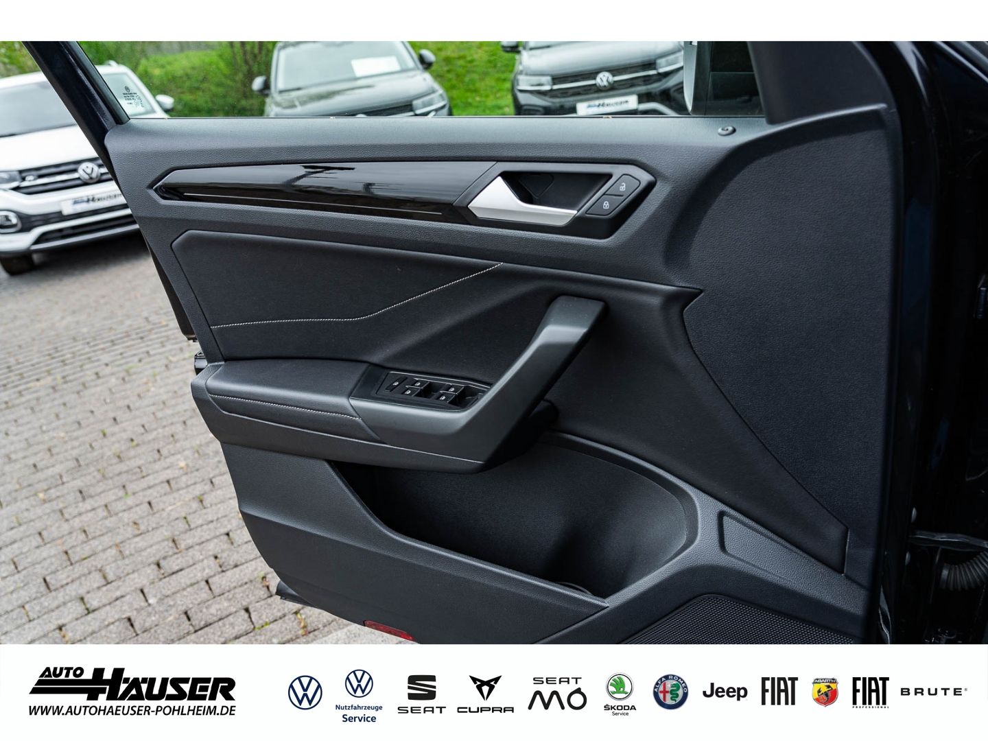Volkswagen T-Roc R-Line 1.5 TSI DSG - Samsaru's Car Outlet
