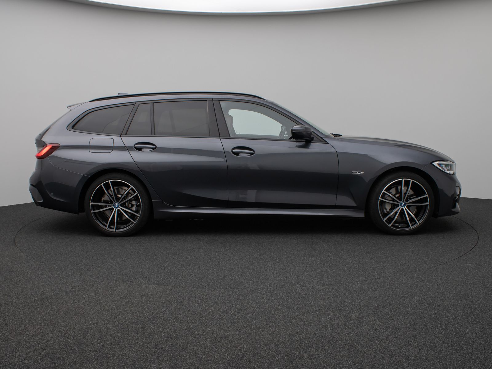 BMW 330e M Sport - Samsaru's Car Outlet