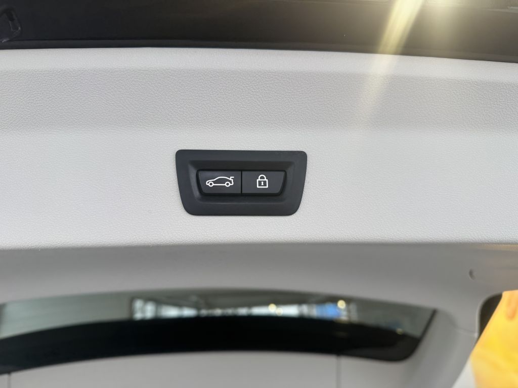 BMW X3 xDrive30e PANO+KAM+KOMF+HUD+HIFI+DAB+LEDer+AL